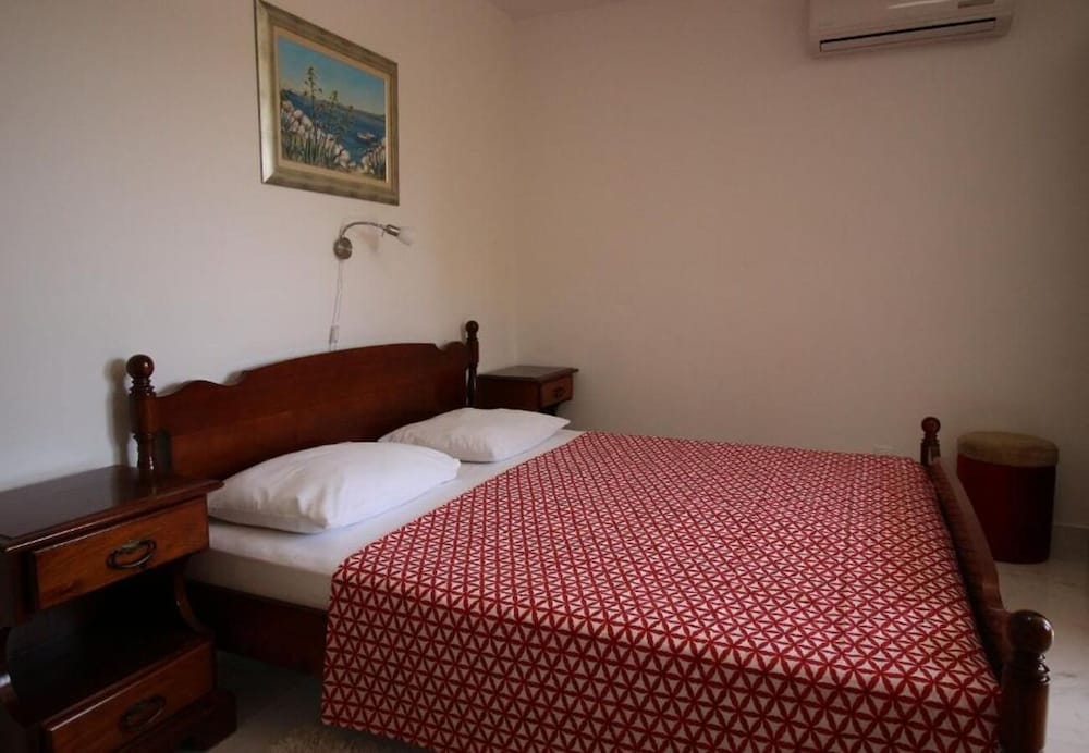 Dragi - Great Location & Comfortable - A2 view 3