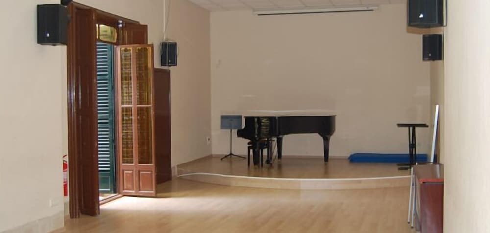meeting & event spaces