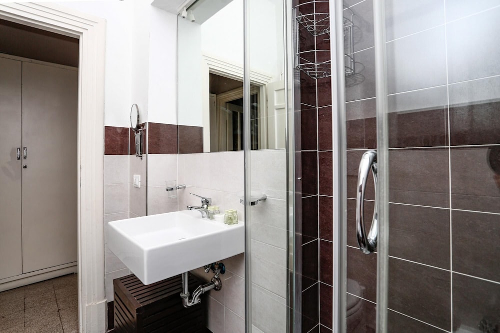 American Uni 2Br Lovely Apt — Rome photo 4