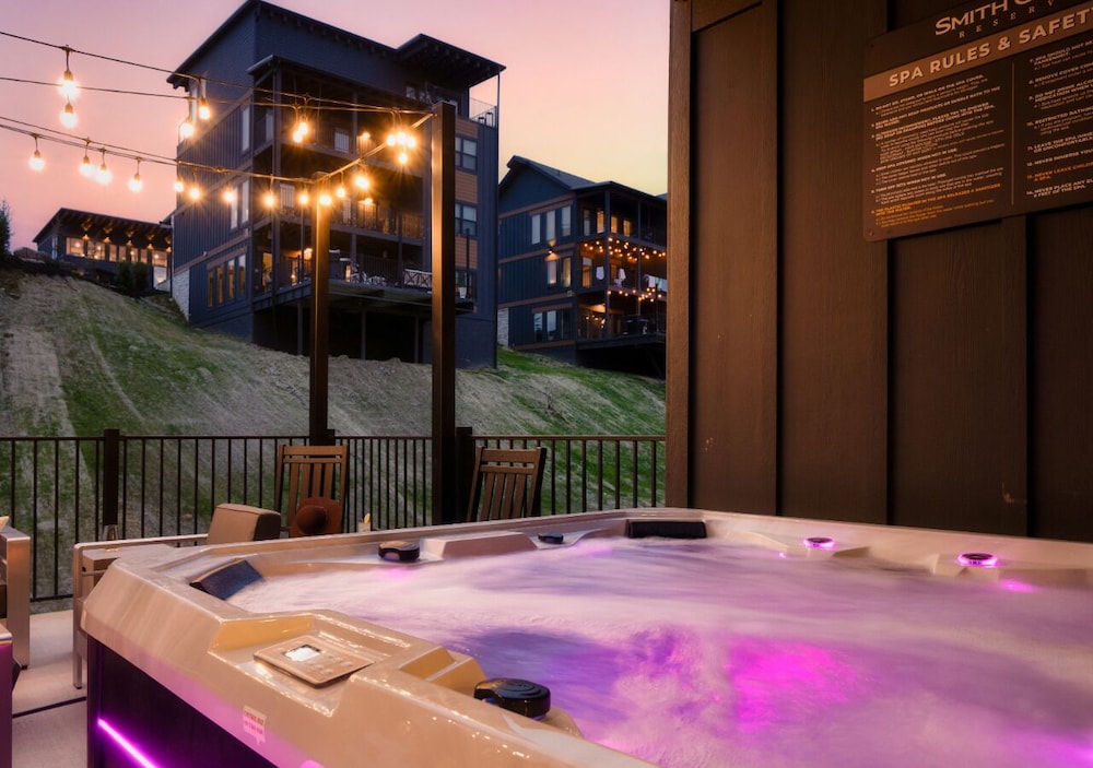 Smith Creek Reserve Luxury Cabins