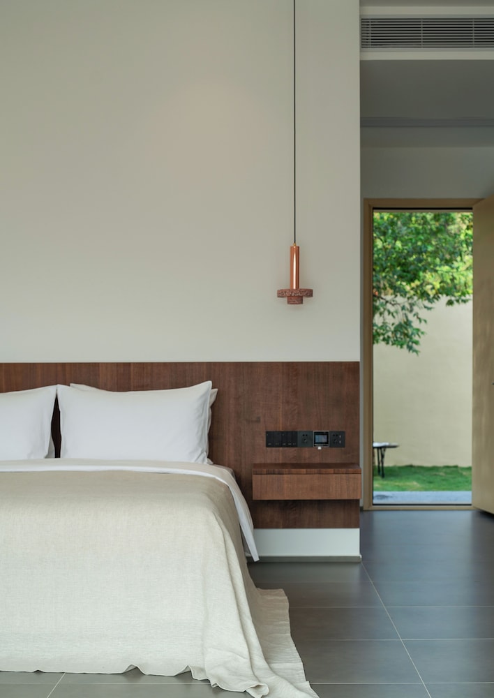 Miyue Shenzhen Tianlu Secret Wild Wizard Holiday Hotel
