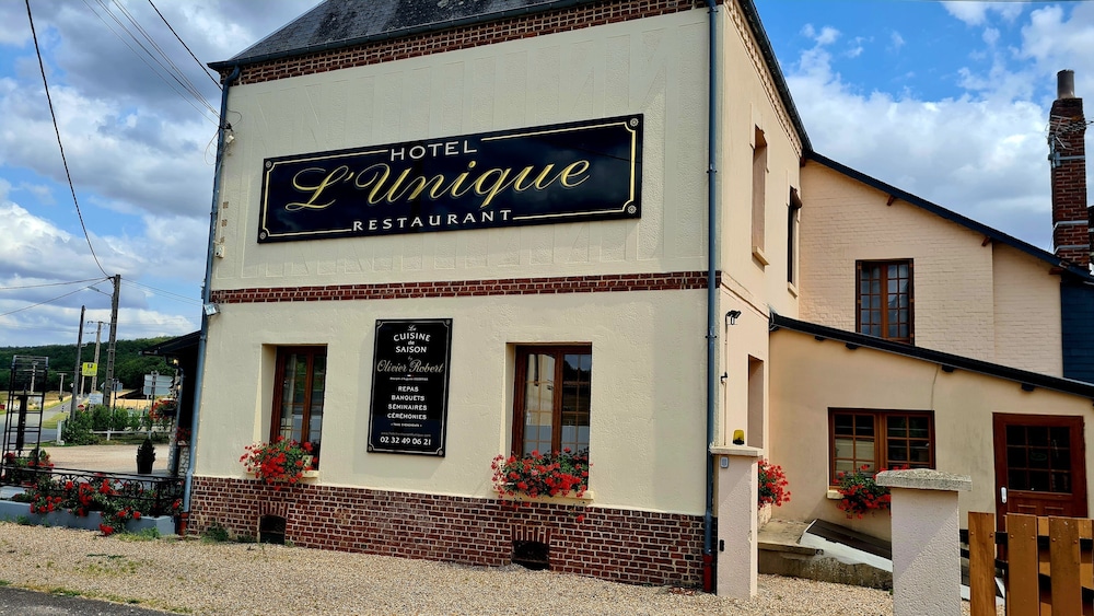 Hotel Logis Hôtel Restaurant L'Unique