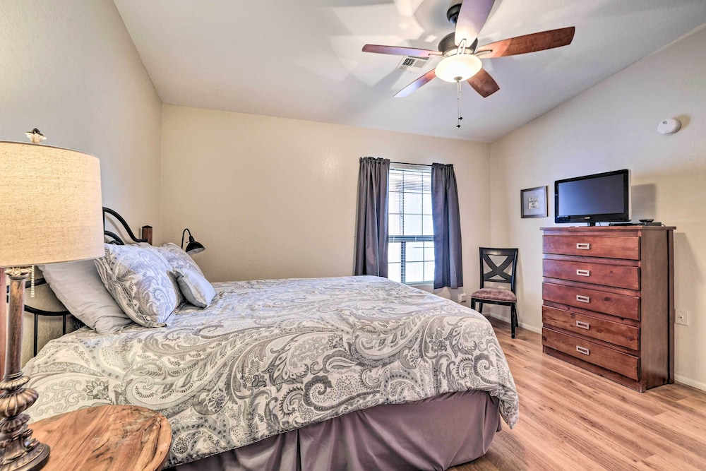 Quaint & Welcoming Kanab Home w/ Patio!