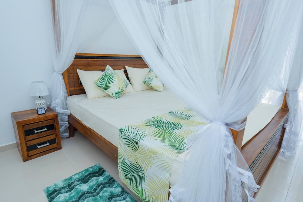 Green Retreat 2BR Hideout