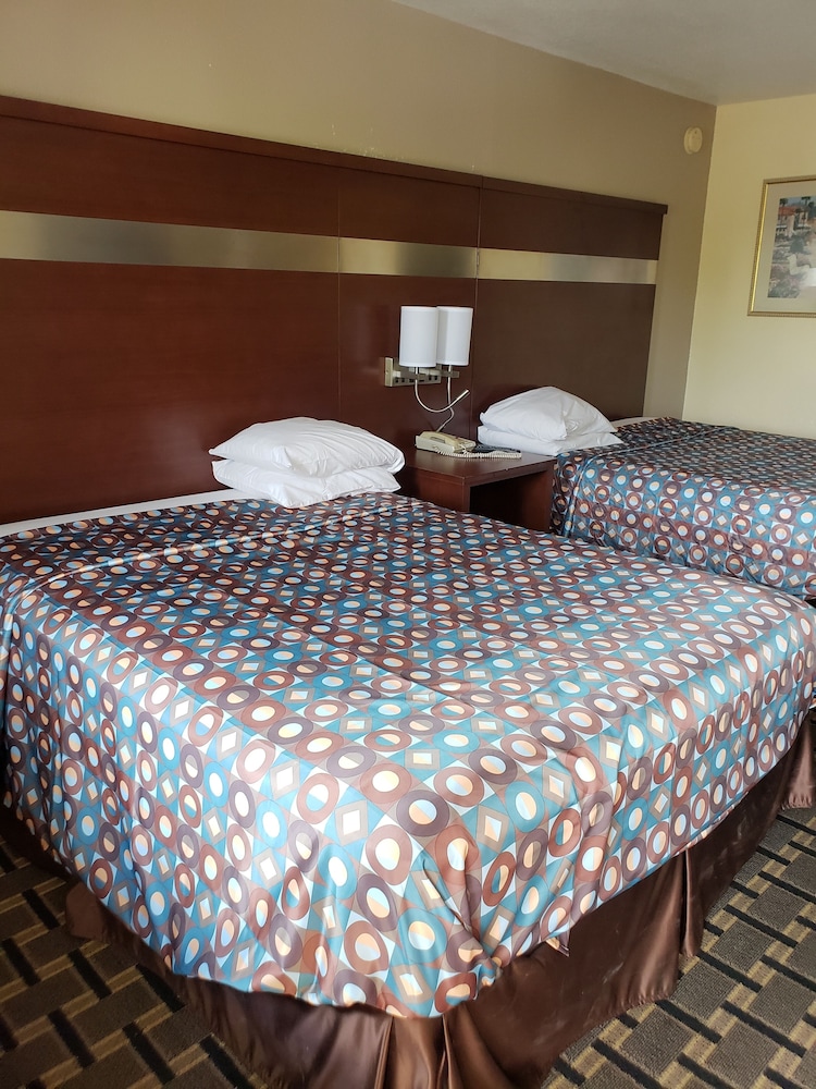 Taylor village inn and suites view 2