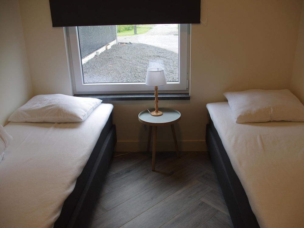 Beautiful Bungalow Near Alkmaar