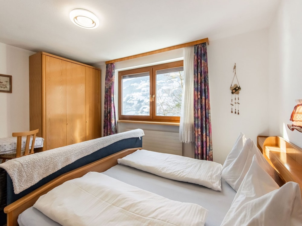 Chalet in Hainzenberg Near Ski Slopes