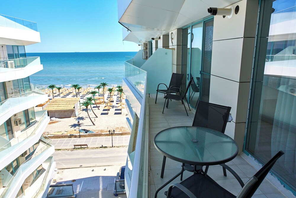 Alma Zev Apartment