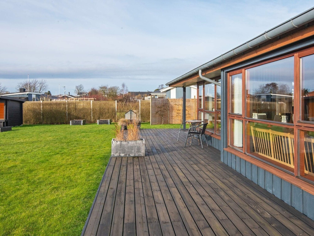6 Person Holiday Home in Ronde-by Traum view 4