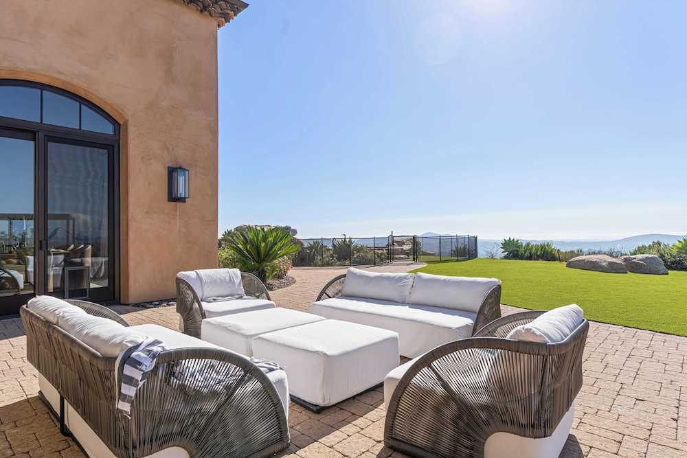 Infinity Pool, Theater, Pickleball + 360 Views Near Lake Poway Sunset Point Estate by Avantstay