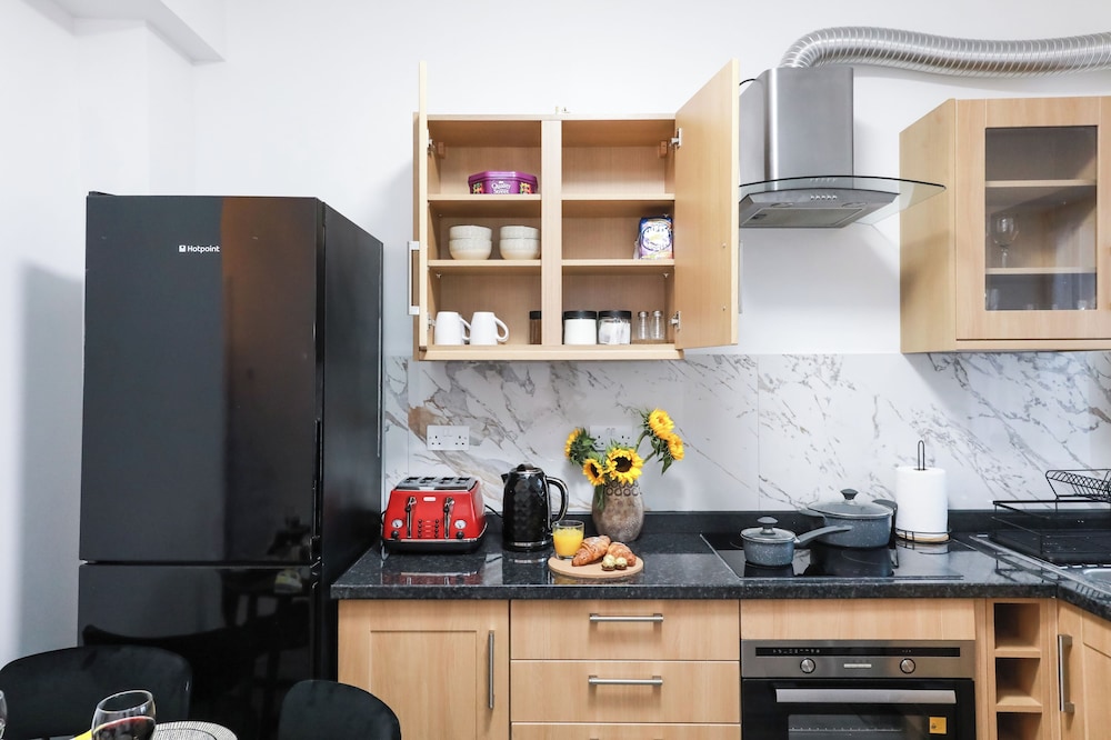 Victoria Road Apartment in Stoke