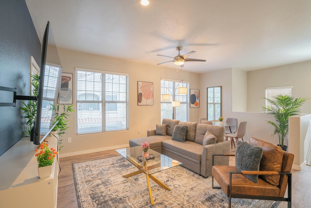 ROVE LIVING/KB - Lex on Central
