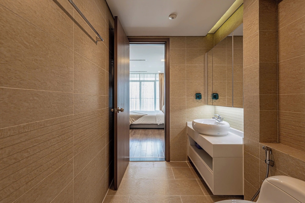 Urban Zen Saigon - Vinhomes Landmark 81