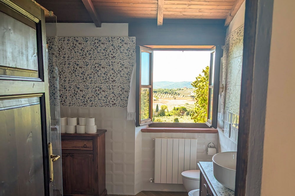 Villa Poggio al Coniglio a Suvereto con Piscina