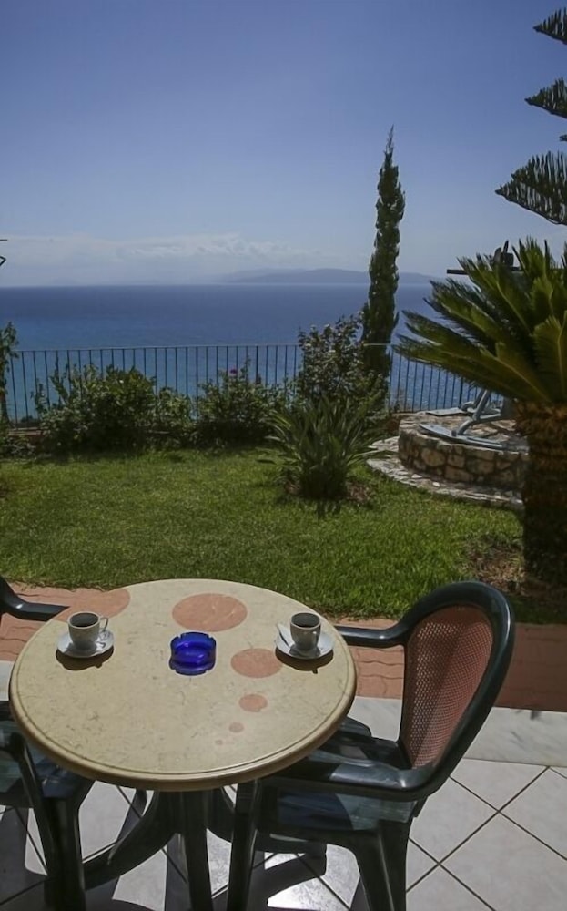 Garbis Villas