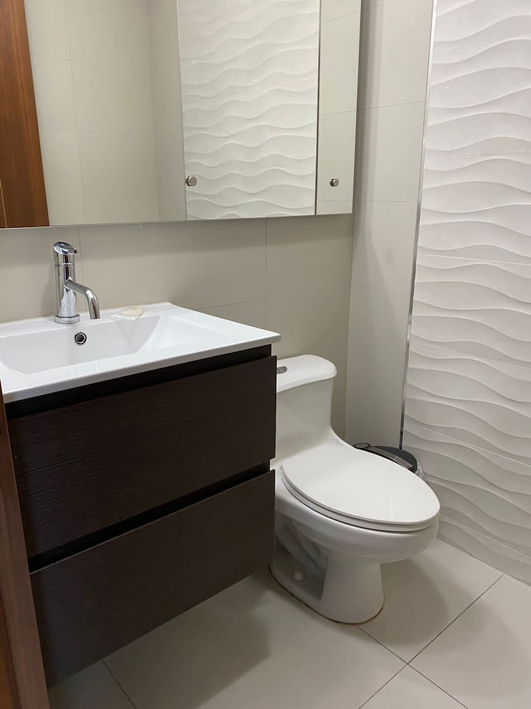 Light Home I Minimalist 1 Bed in Costa del Este