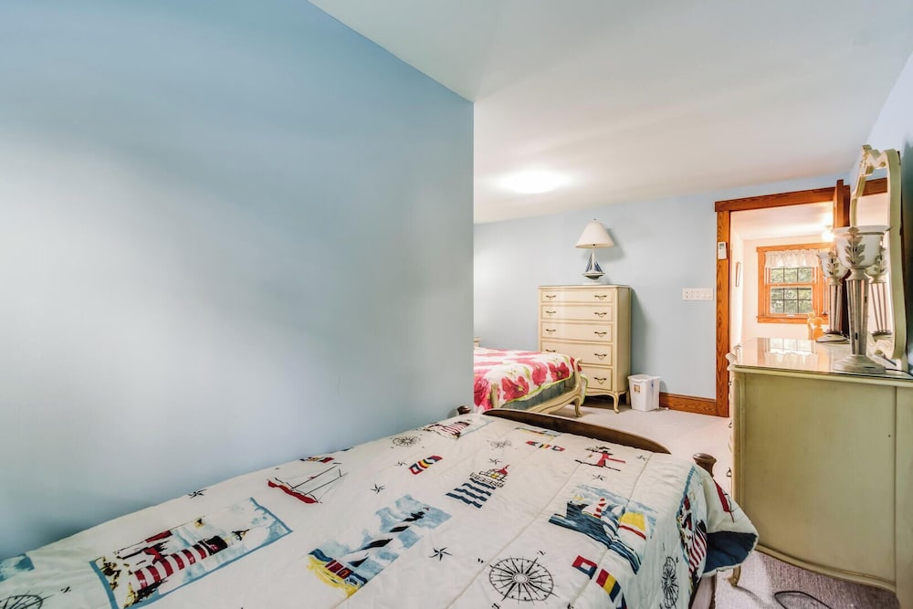 Hickman Street 208a