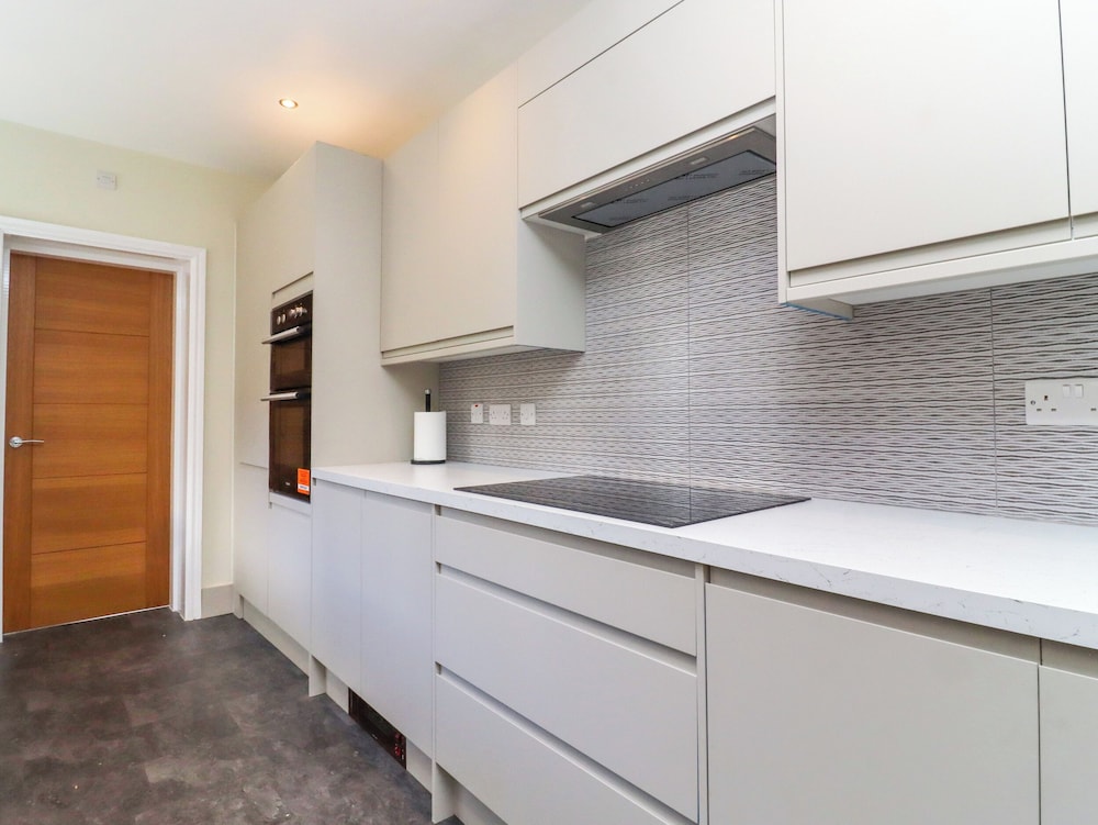 49 Waddington Road