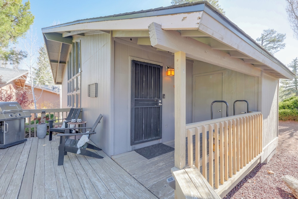 Townhome Near Dtwn Flagstaff: Grill, Golf & Relax!