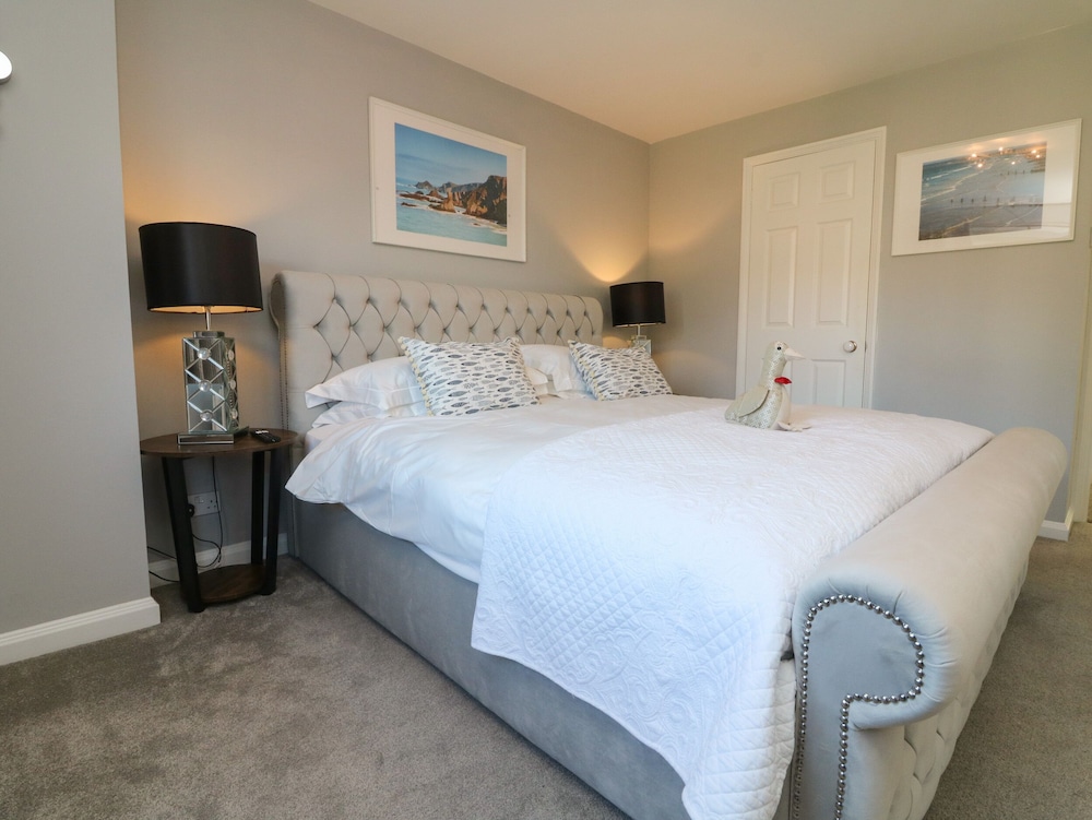 4 Woodland Park