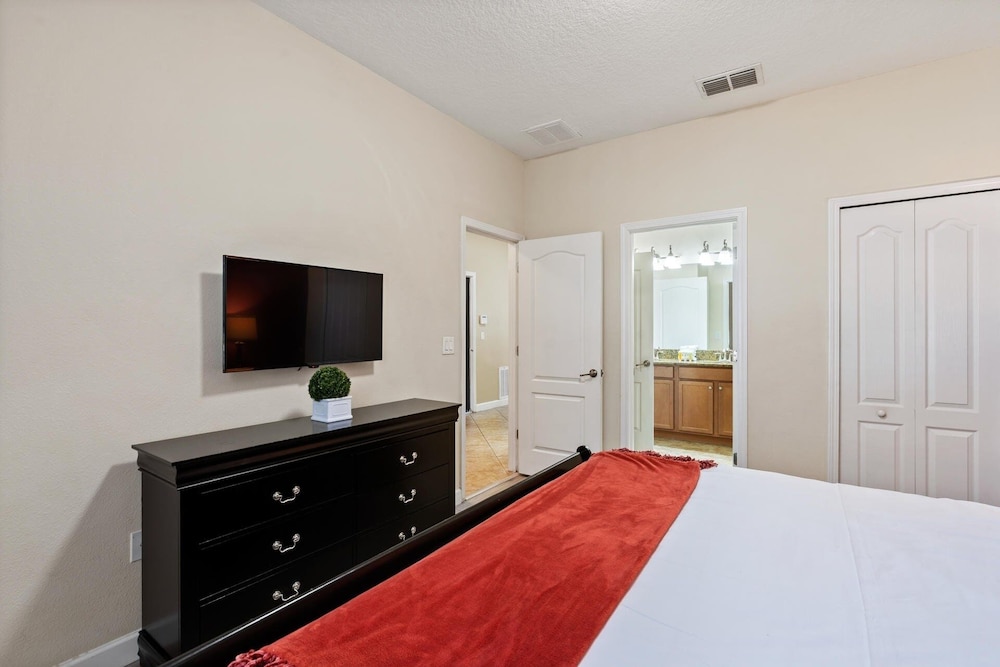 Championsgate Resort 8 Bedroom Pool Home with Spa 8 Home