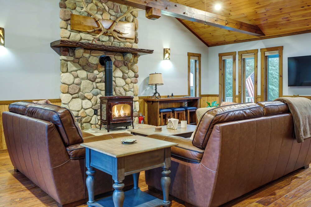 Adirondack Retreat w/ Heated Pool & Scenic Views! view 4