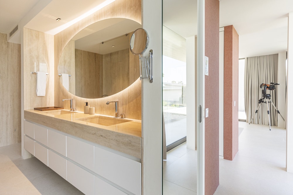 Troia Design Villa by Cadenzalux