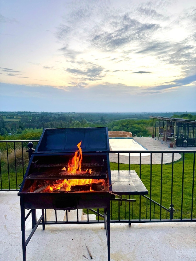 Eco 5 Bedroom 5 Bathroom Nanyuki Farm Villa - 2328