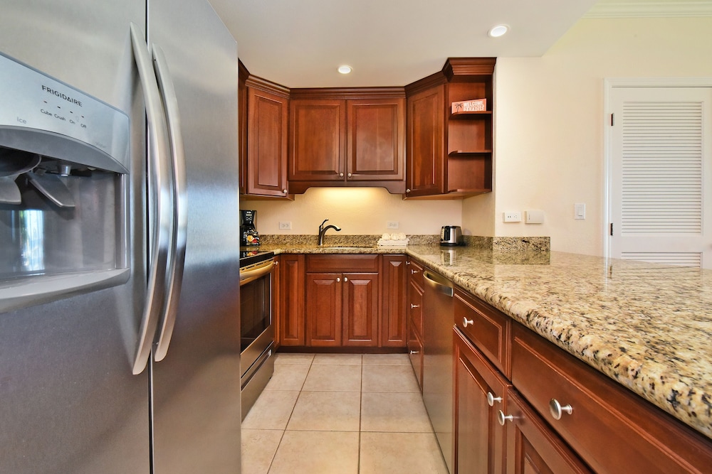 Kaanapali Shores #160 2 Bedroom Condo by RedAwning