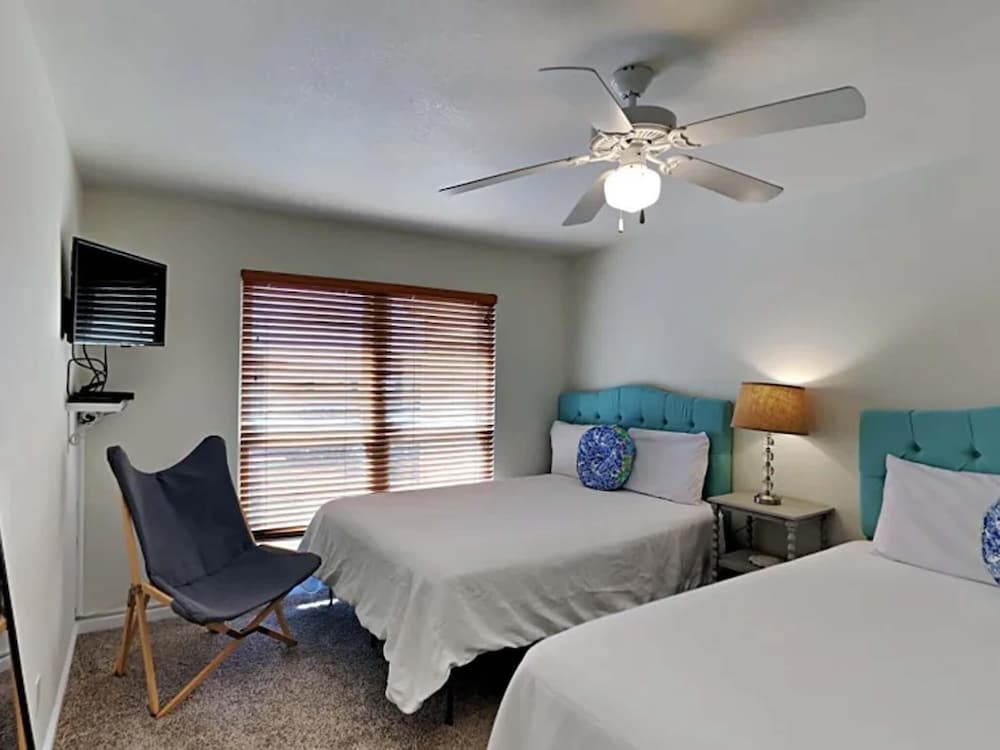 Regency Cabanas D3