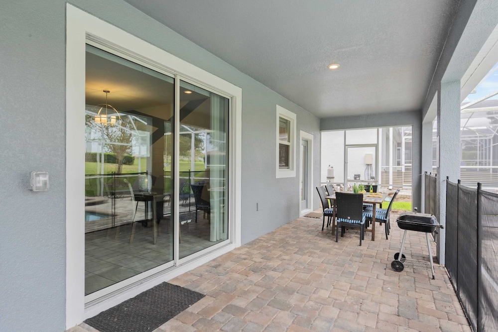 Stinger Luxe Retreat by Avantstay 8BR Luxury Villa Near Disney w/ Pool & Game Room