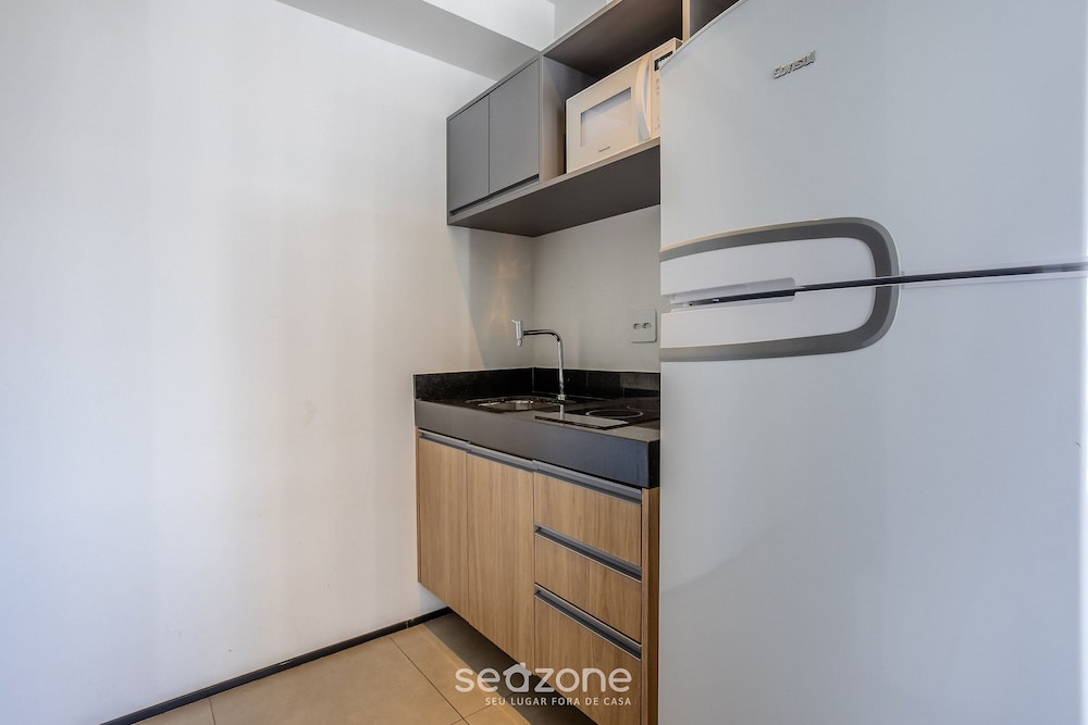 Studios in a Condo With a gym in Indianopolis - COI