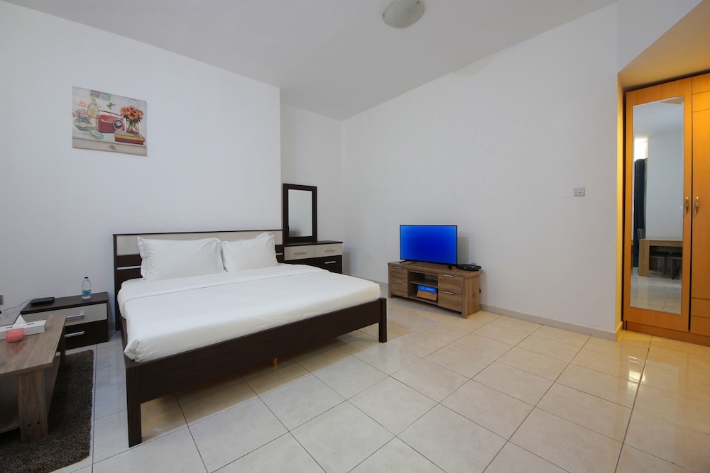Signature Holiday Homes- Marina Studio