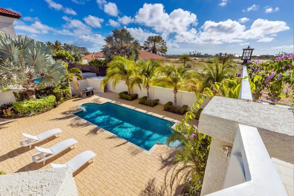 Brand NEW 4BR 5BA Villa w Privatepool Seaviews