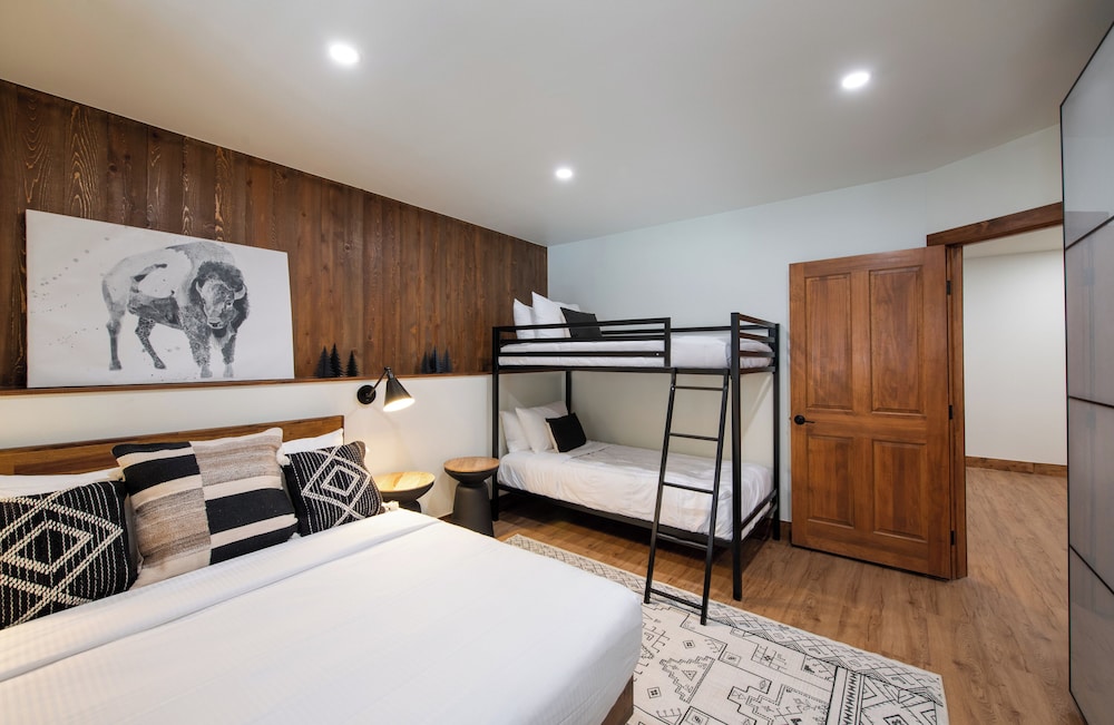 Zephyr Mountain Lodge Vacation Condos - Winter Park CO