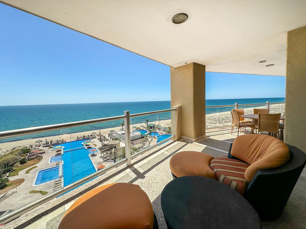 Tranquil Tides Oceanfront Family Oasis
