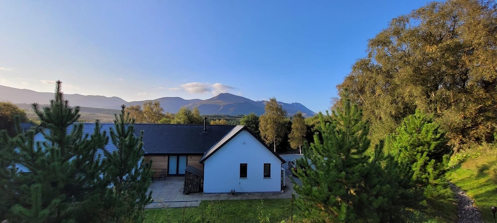 Camden House Holidays Scottish Highlands Villa