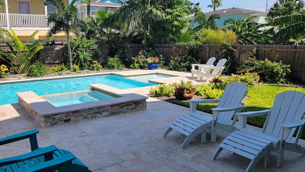 Tranquil Turquoise Retreat