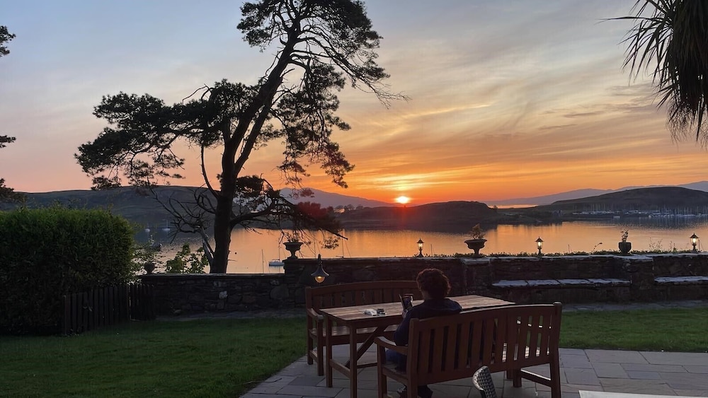 Dungallan Country House