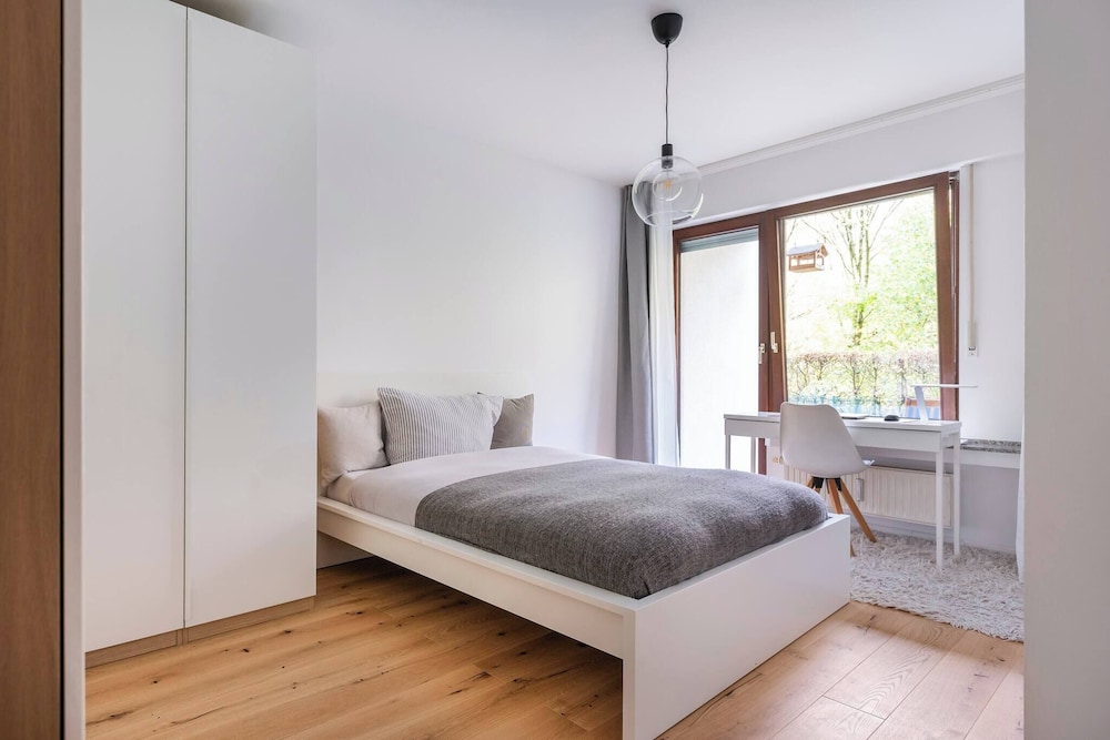 Exclusive Ludenberg Living in Stunning Area