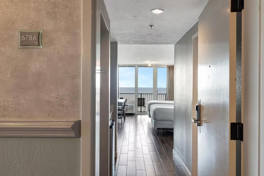 Bayside Inn 6786