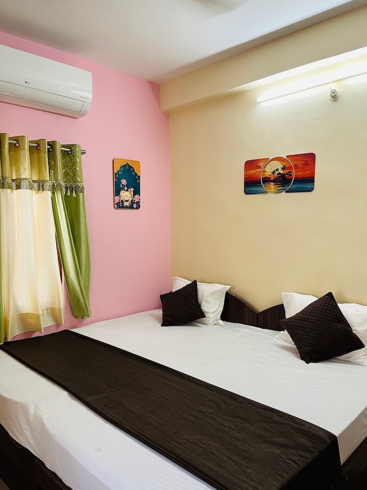 Gokul hotel