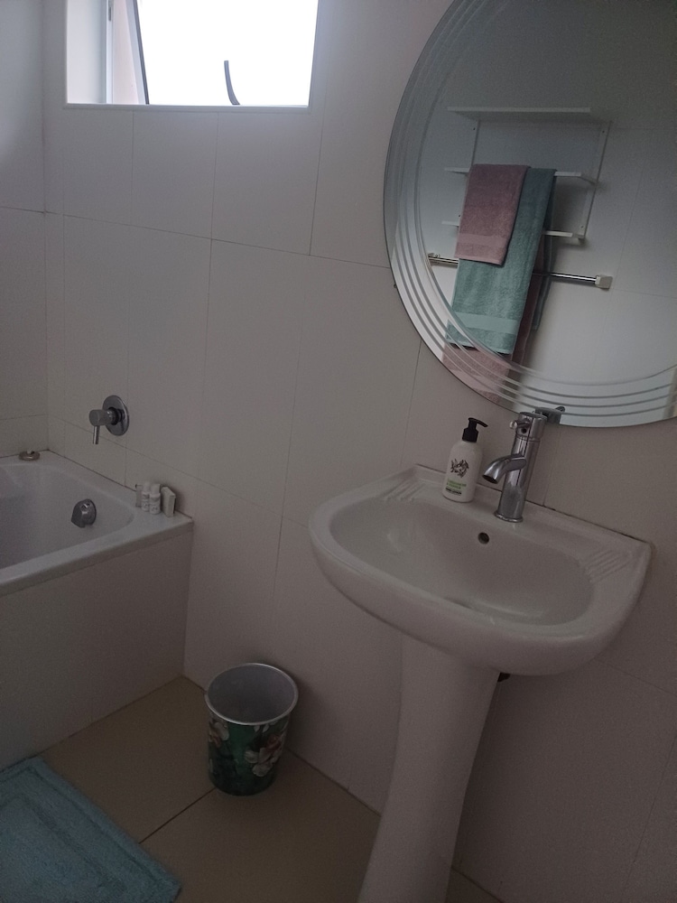 Cosy 2 Bedroom Apartment in a Prominent Area of East London Nahoon