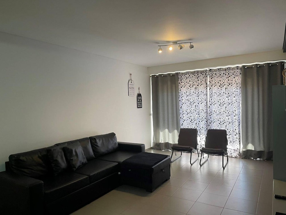 15 in Portim o With 1 Bedrooms and 1 Bathrooms
