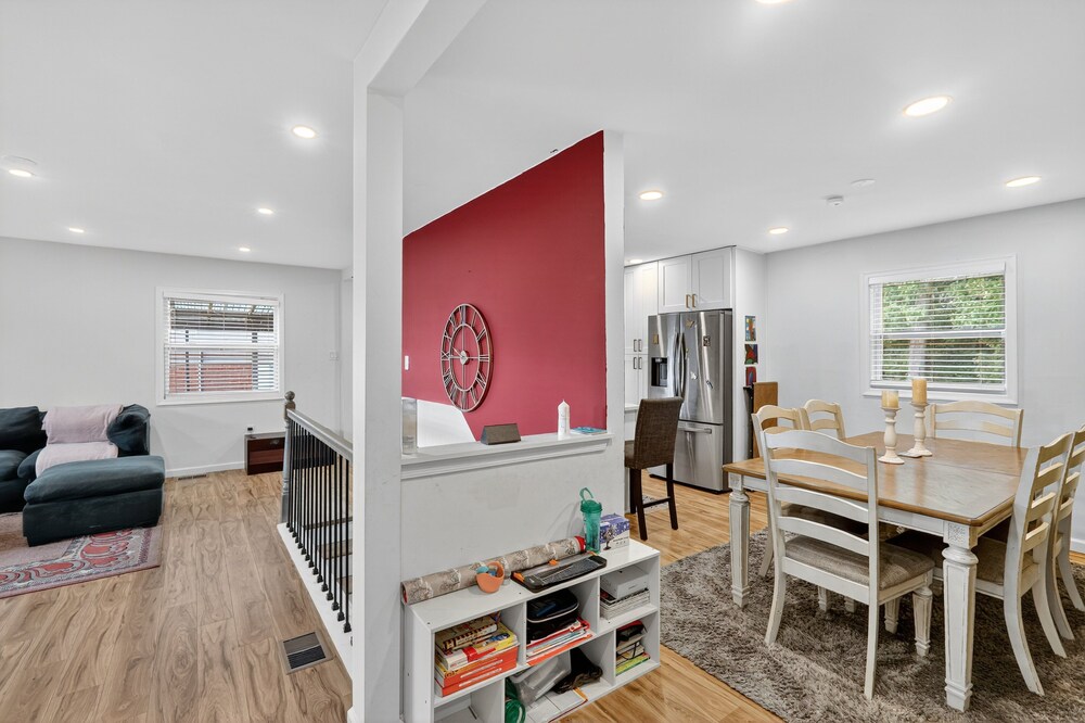 Spacious Getaway Near Dc & Potomac River 3 Bedroom Home
