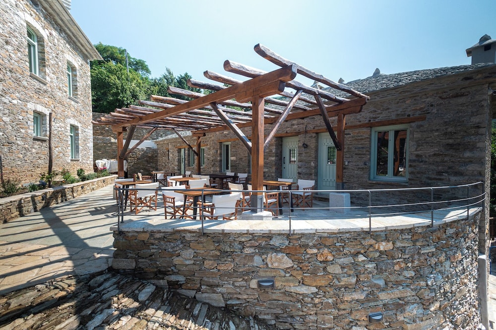 Nostos Country House