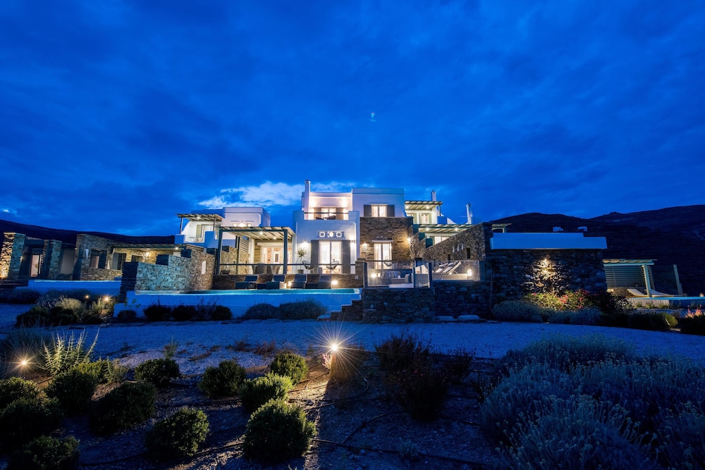 Vathi Bleu Private Villas
