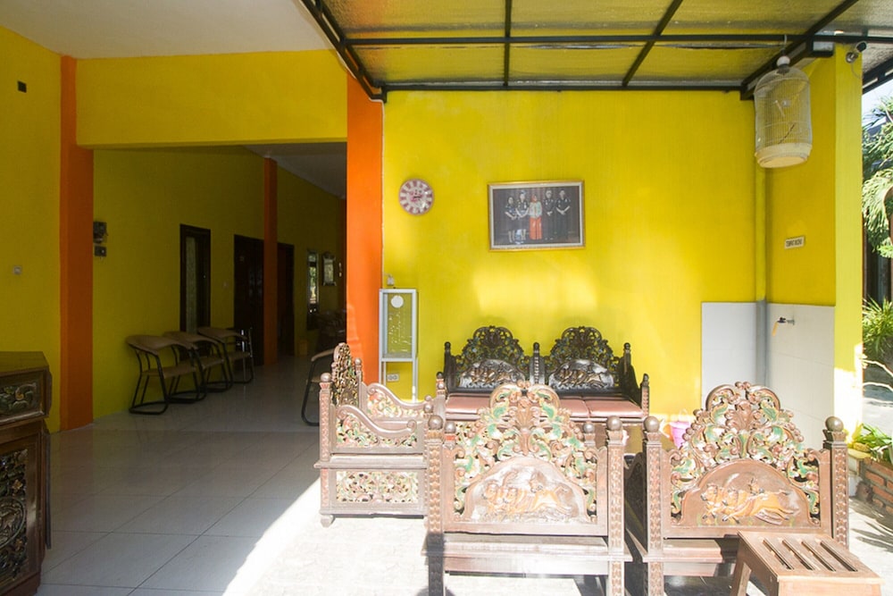 RedDoorz Syariah near Keraton Sumenep view 3