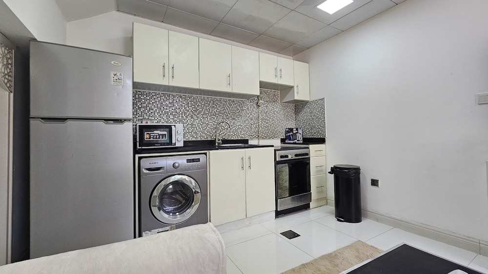 Dubai- 1bhk Villa Townhouse