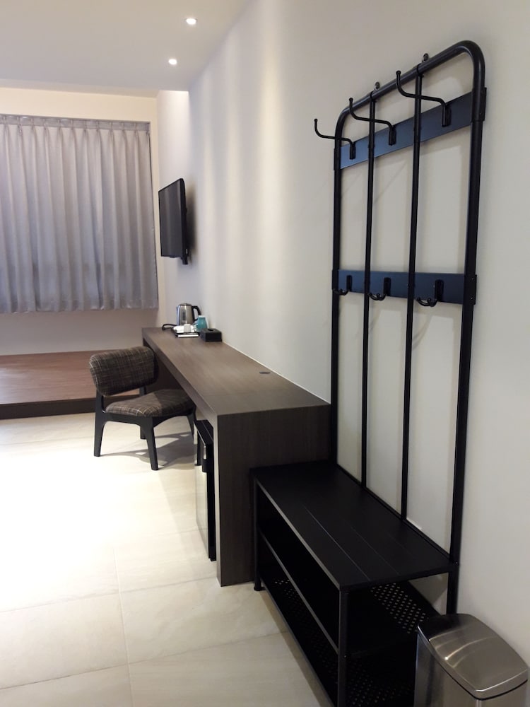 Photo 10